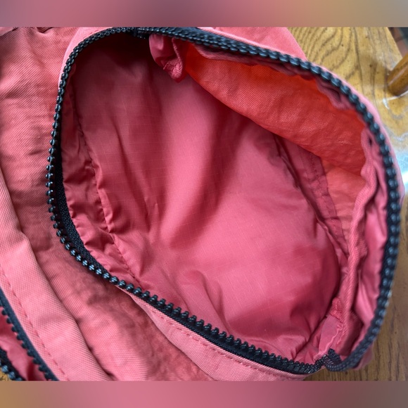 Baggu Fanny Pack Belt Bag in Watermelon Pink - Picture 8 of 9